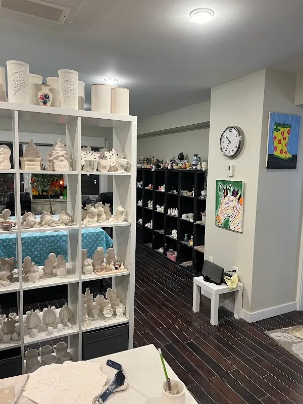 Artventures Toronto 112 Dundas St. W