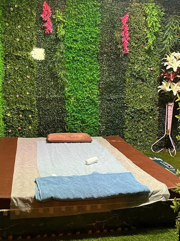 Addict wellness Spa Naraina-Massage Center in Naraina | Best Spa in Naraina | Luxury Spa in Naraina