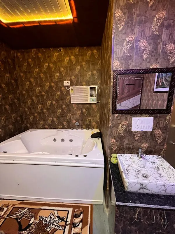 Addict wellness Spa Naraina-Massage Center in Naraina | Best Spa in Naraina | Luxury Spa in Naraina