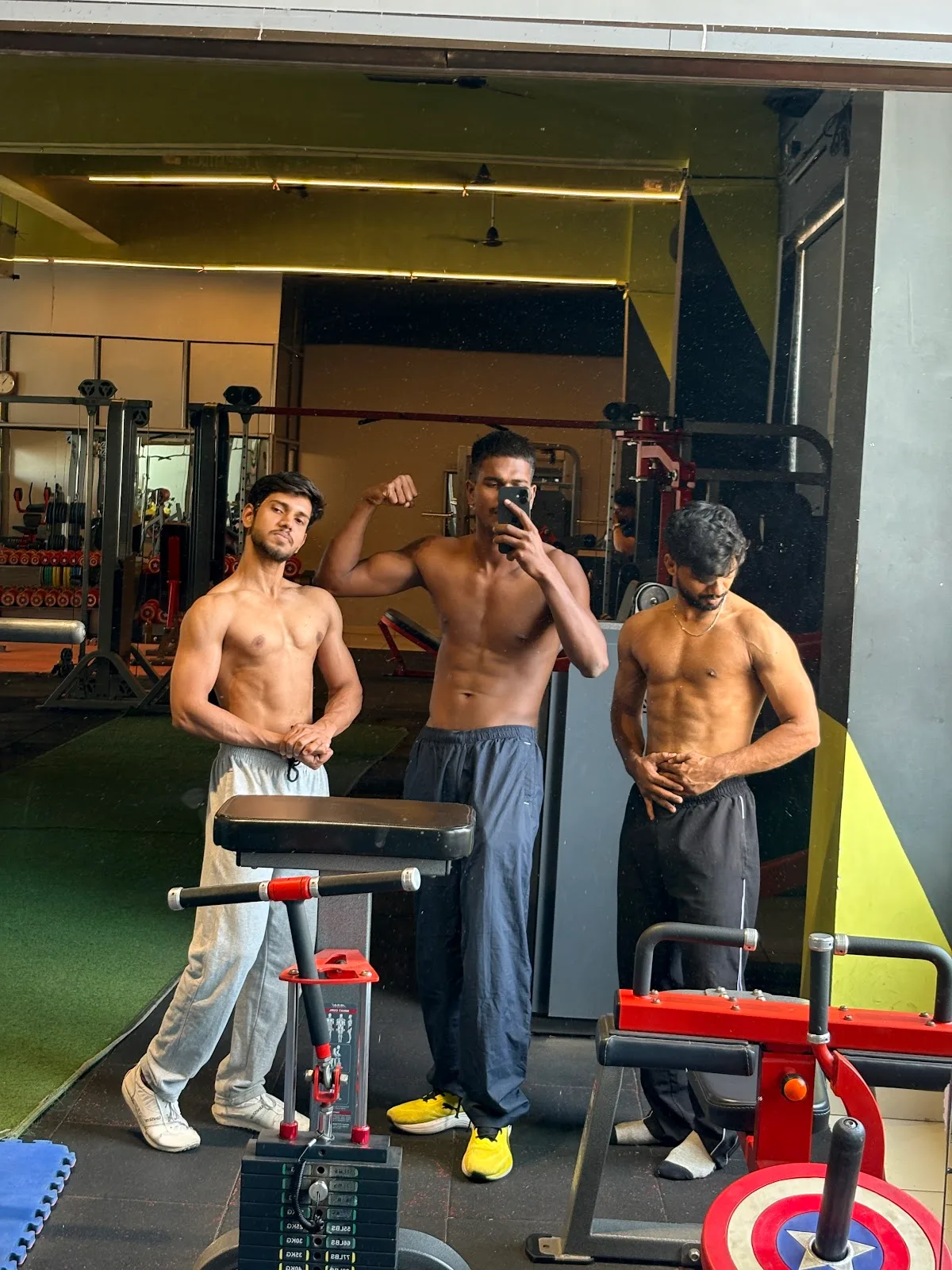 Unique fitnes Gym