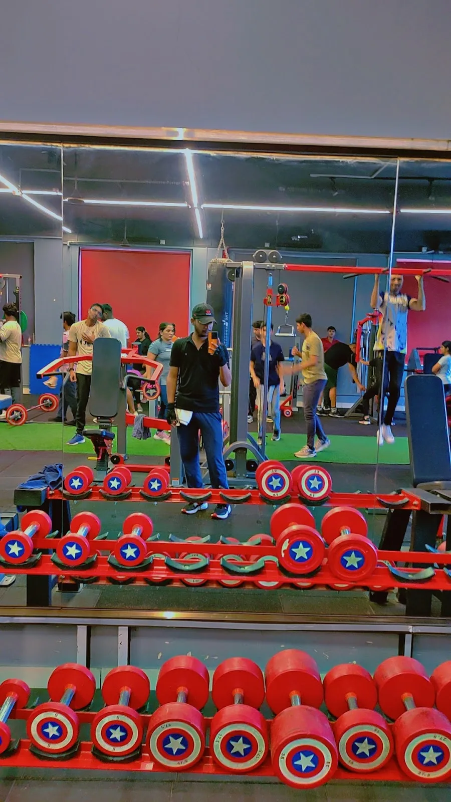 Unique fitnes Gym