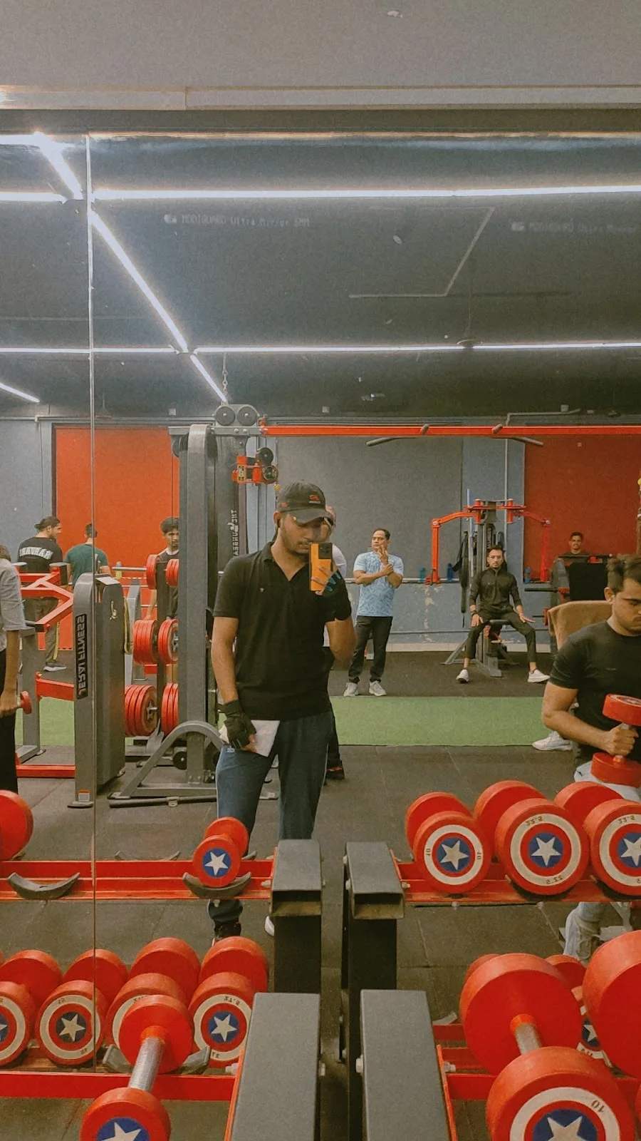 Unique fitnes Gym