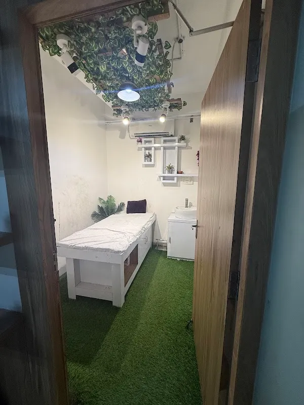 Xpression Luxury Unisex Salon - Beauty Parlour in Nayapalli, Bhubaneswar
