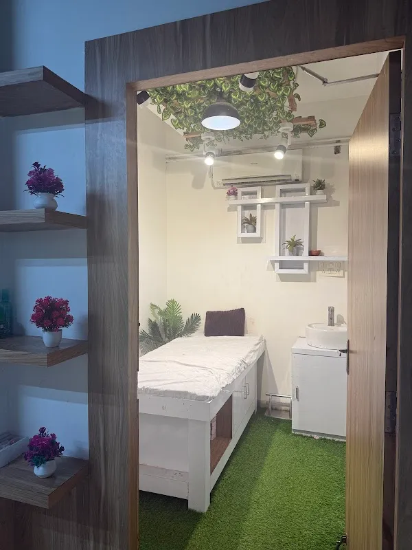 Xpression Luxury Unisex Salon - Beauty Parlour in Nayapalli, Bhubaneswar