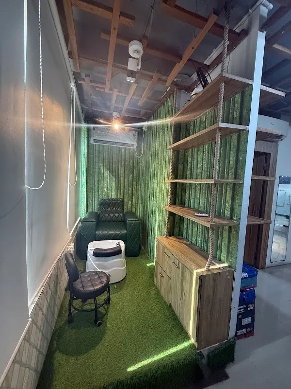 Xpression Luxury Unisex Salon - Beauty Parlour in Nayapalli, Bhubaneswar