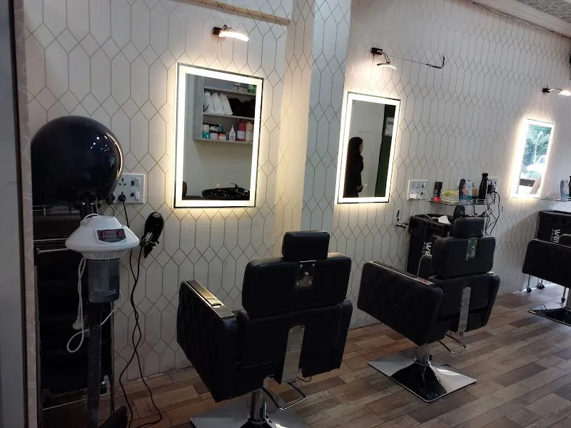 Shah's Unisex Salon & Academy