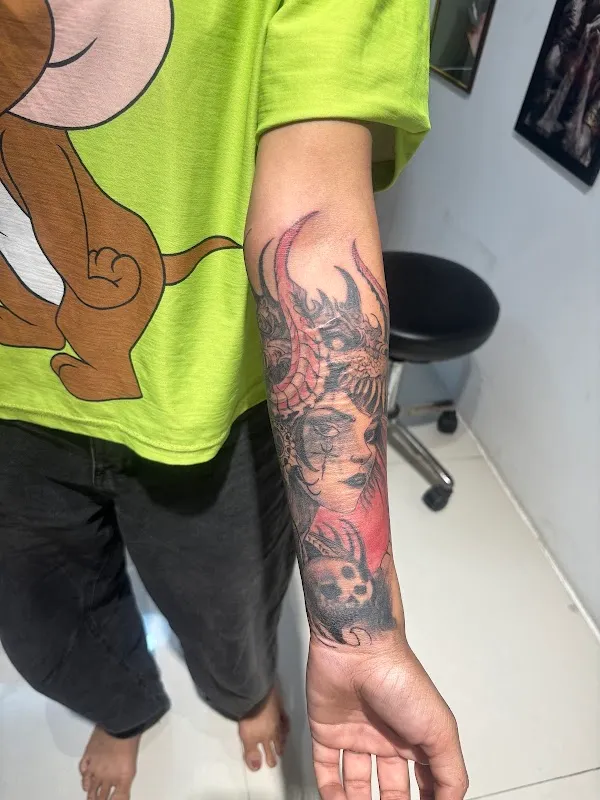 ILLUMINATI TATTOO Studio