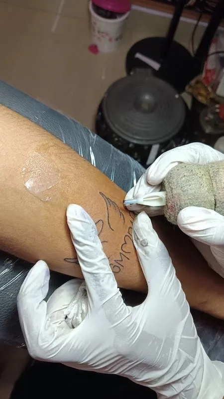 TATTOOZ CORNER STUDIO