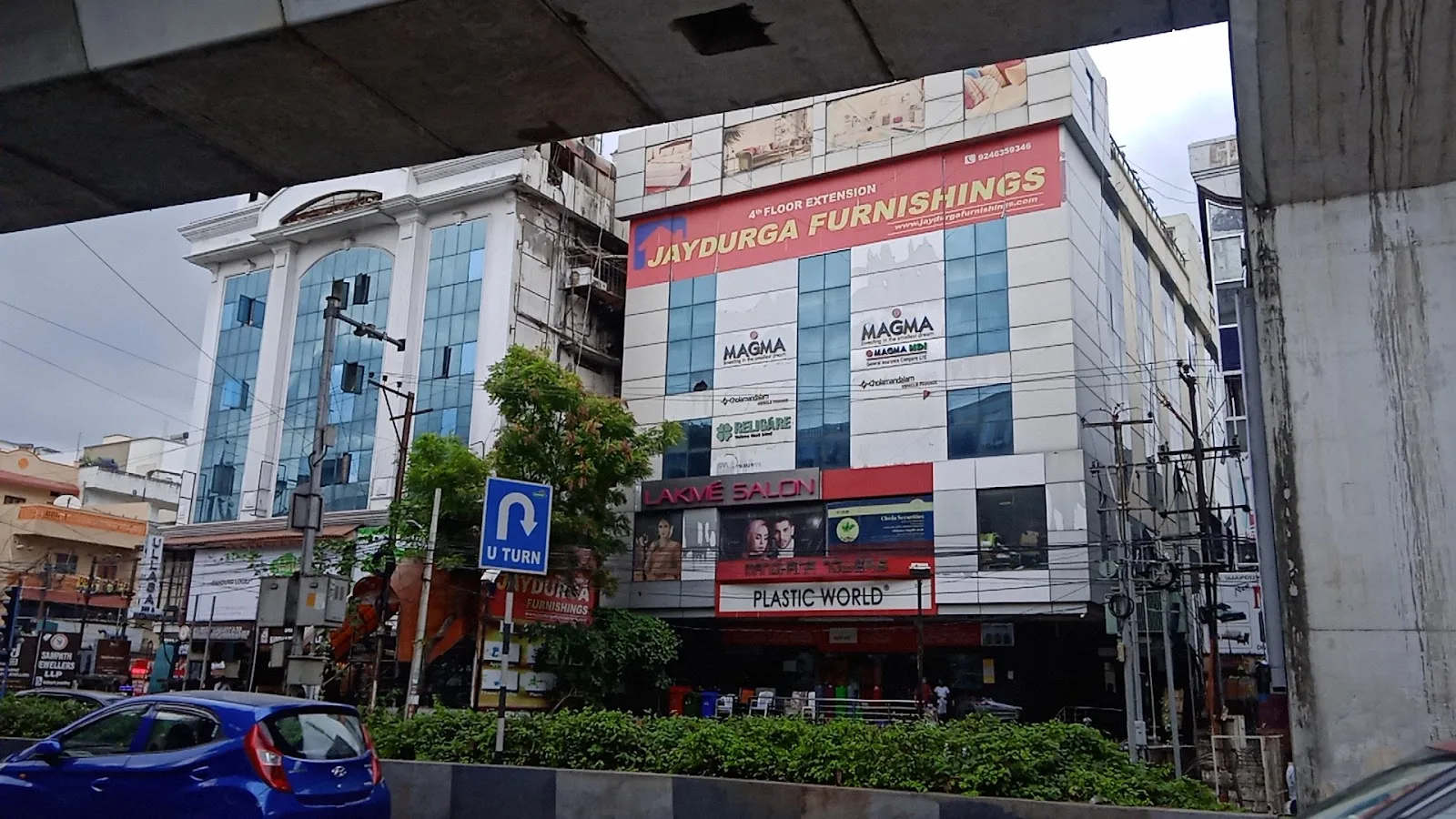 Lakme Salon For Him and Her in Dharam Karan Road,Ameerpet,Hyderabad