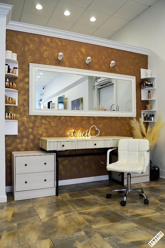 Salon Soliel