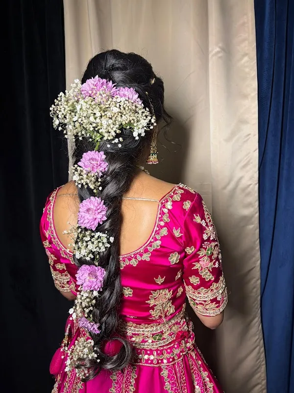 Hardik Beauty Salon