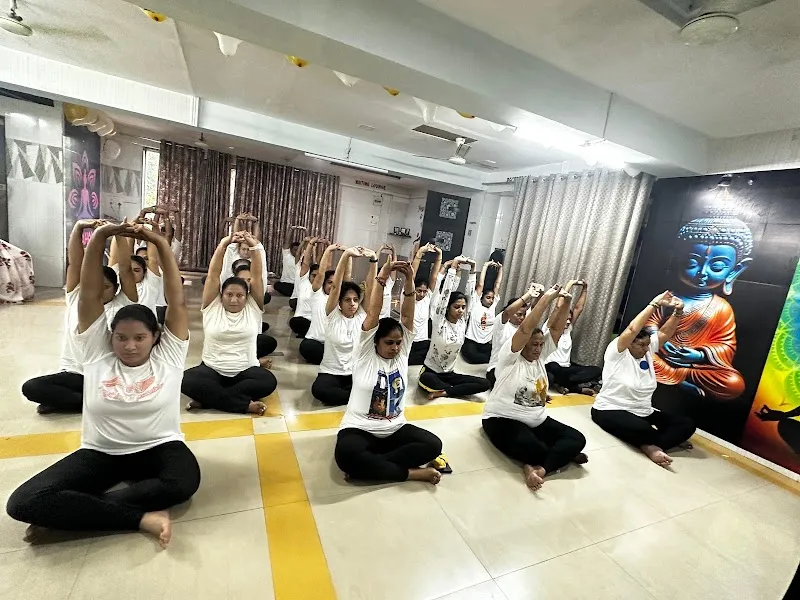 YogaHolic