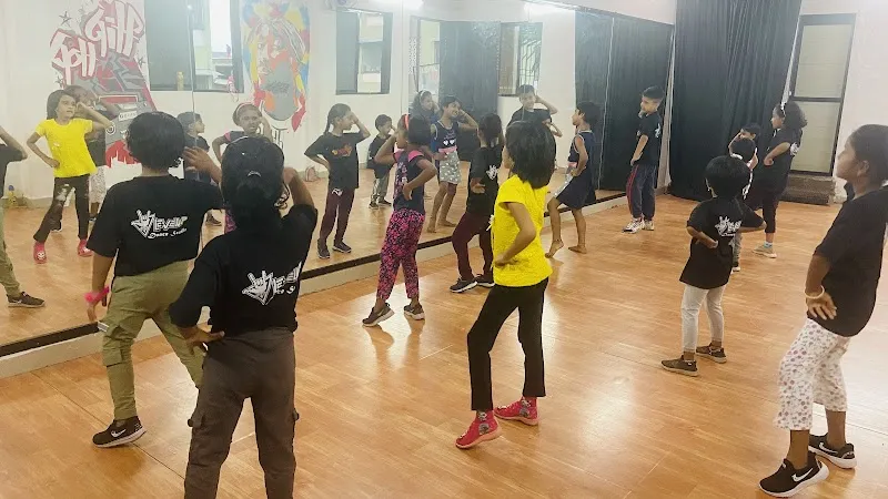 RAJ DANCE STUIDO
