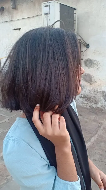Being U Salon