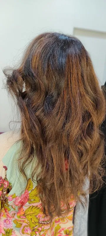 Being U Salon