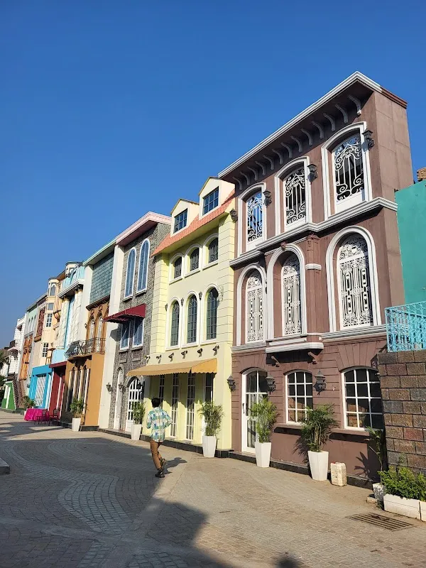 HLV Film City