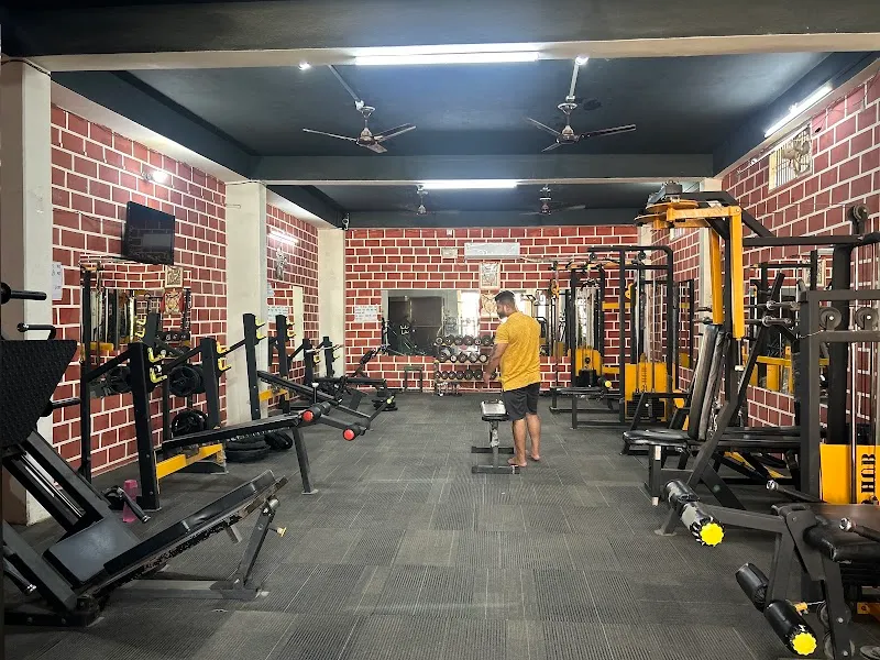 Max fitness hub- Best Gym In Varanasi | Cardio, Weight Training In Varanasi