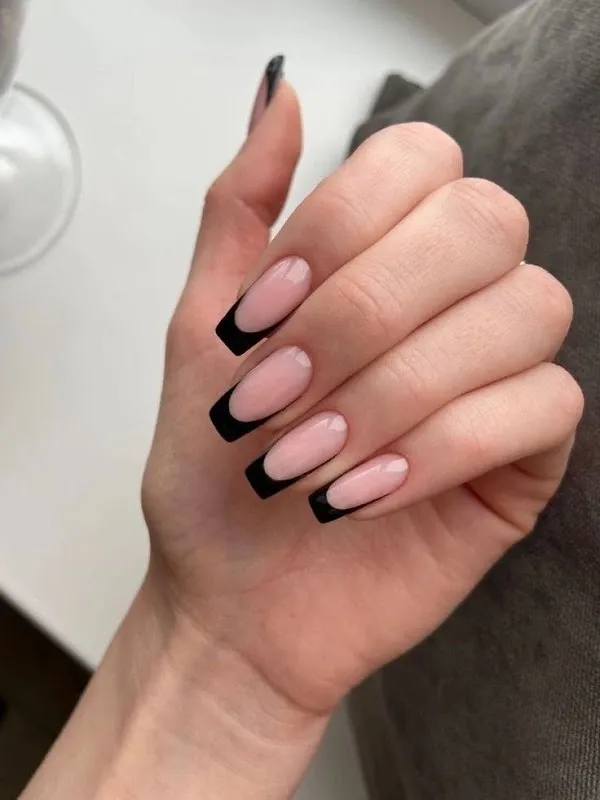 Inkland Tattoo & Nail art studio