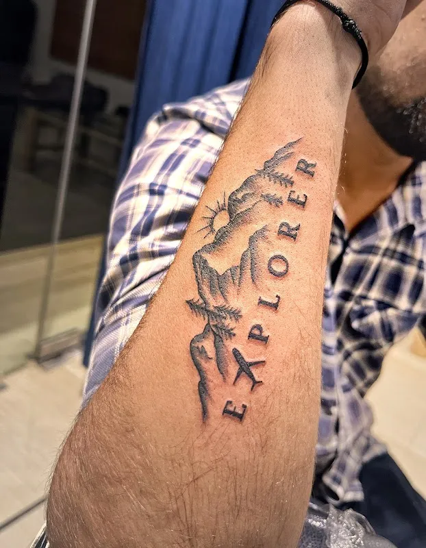 Inkland Tattoo & Nail art studio