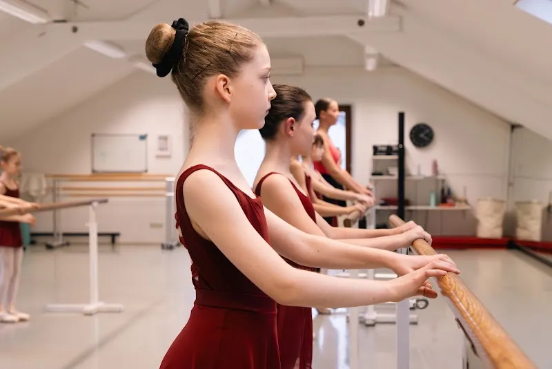 Dance School Cathy Moes By Li Marteling