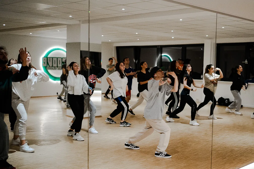 Groove Dance Classes