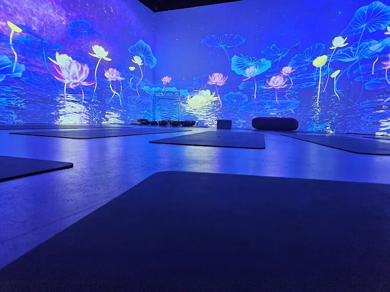 Spirit Stretch Immersive Yoga