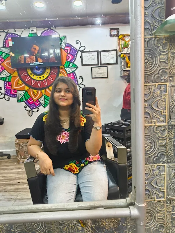 BEST VELVET LOUNGE SALON - AMBERNATH