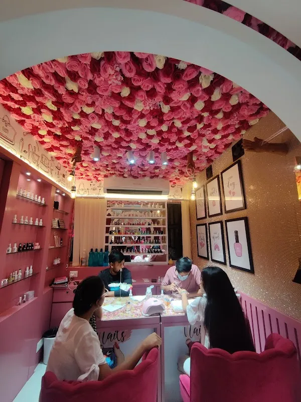 Vintage Paris Beauty Salon