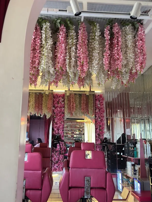 Vintage Paris Beauty Salon