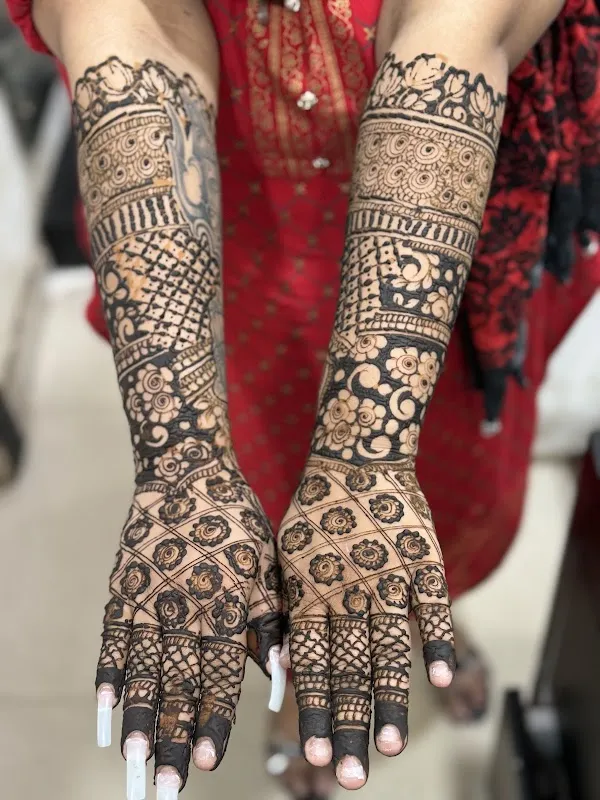 Visage Janpath