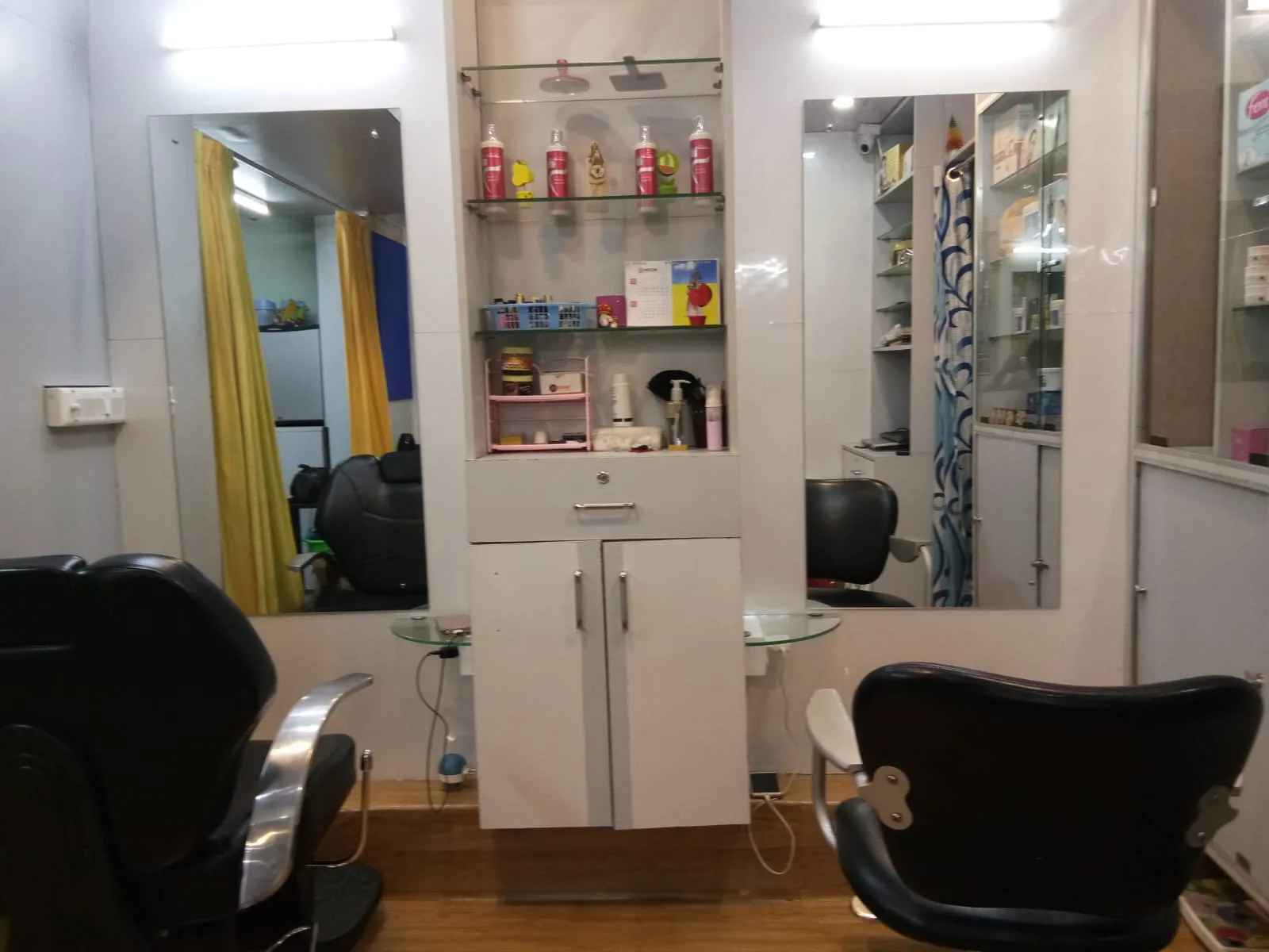 La Rosa Hair & Beauty Salon