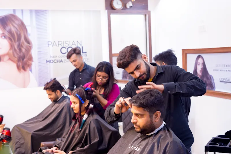 Archies Unisex Salon - Makeup Artist/Tattoo Artist/Beauty Academy/Best Unisex Salon in Jalgaon