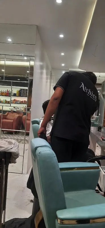 Archies Unisex Salon - Makeup Artist/Tattoo Artist/Beauty Academy/Best Unisex Salon in Jalgaon