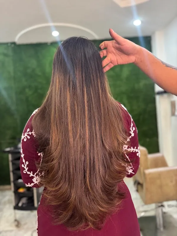 Divine Unisex Salon