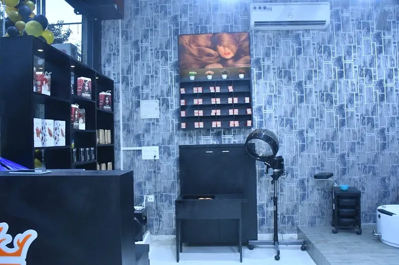 The Rich Unisex Salon