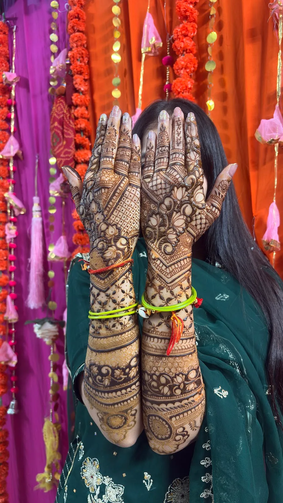 Akash mehndi and tattoo artist