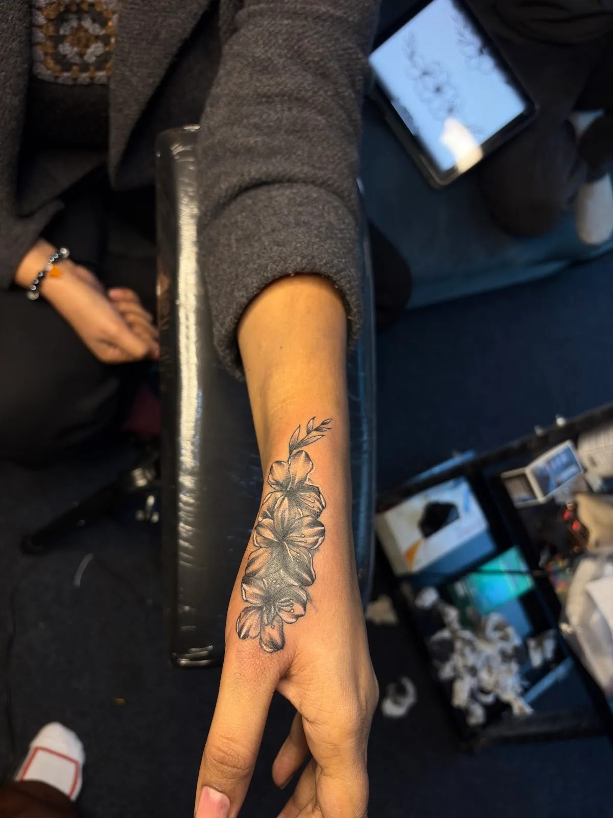 Akash mehndi and tattoo artist