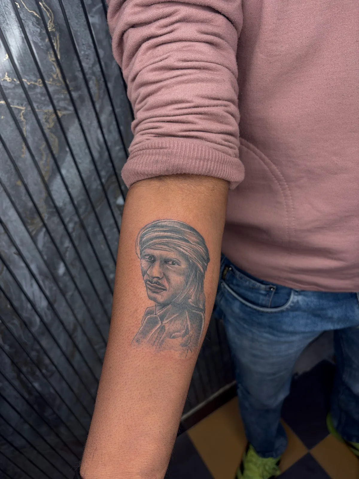Akash mehndi and tattoo artist