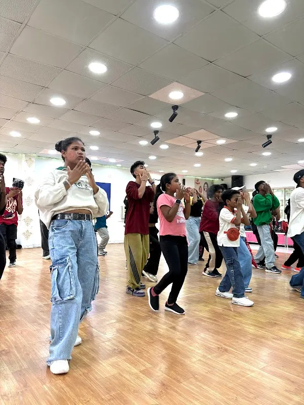 SR Dance Studio