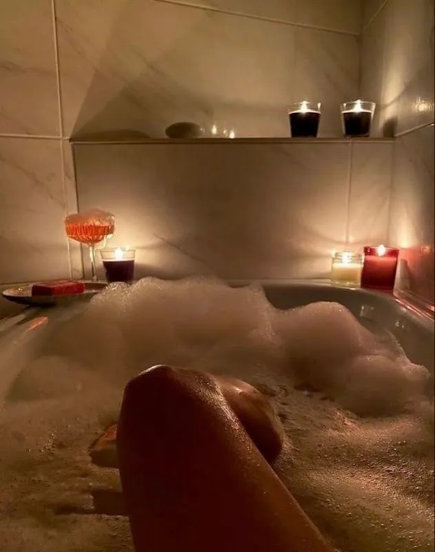 Elite DayNight OutCall Spa