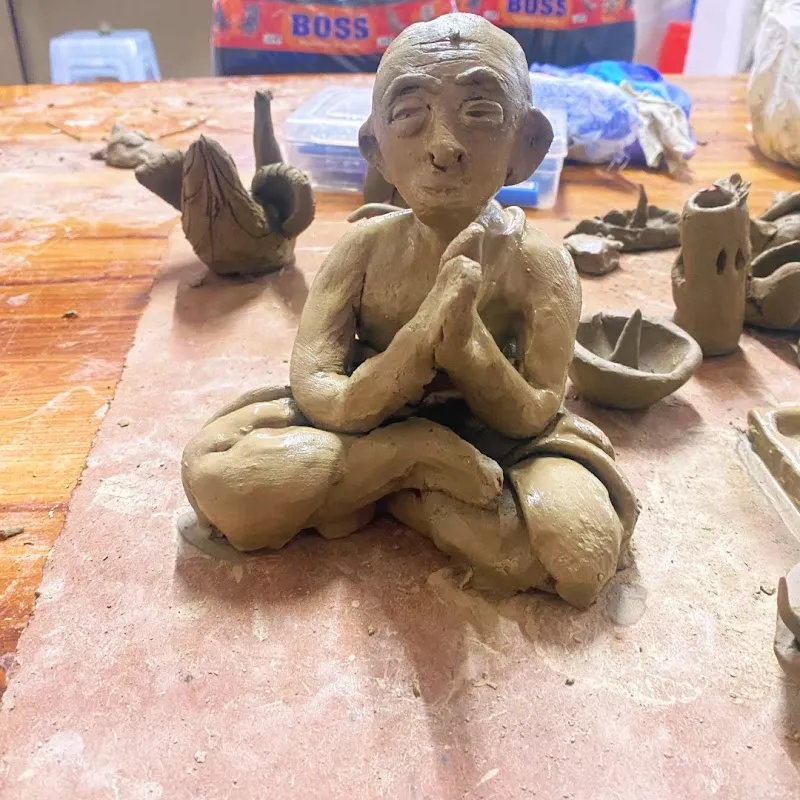 Anaavi art studio in delhi
