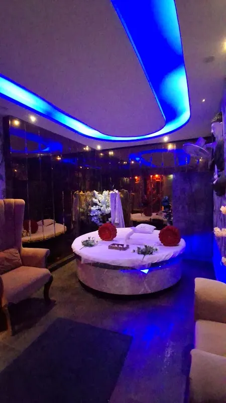 Crown Salon & Spa