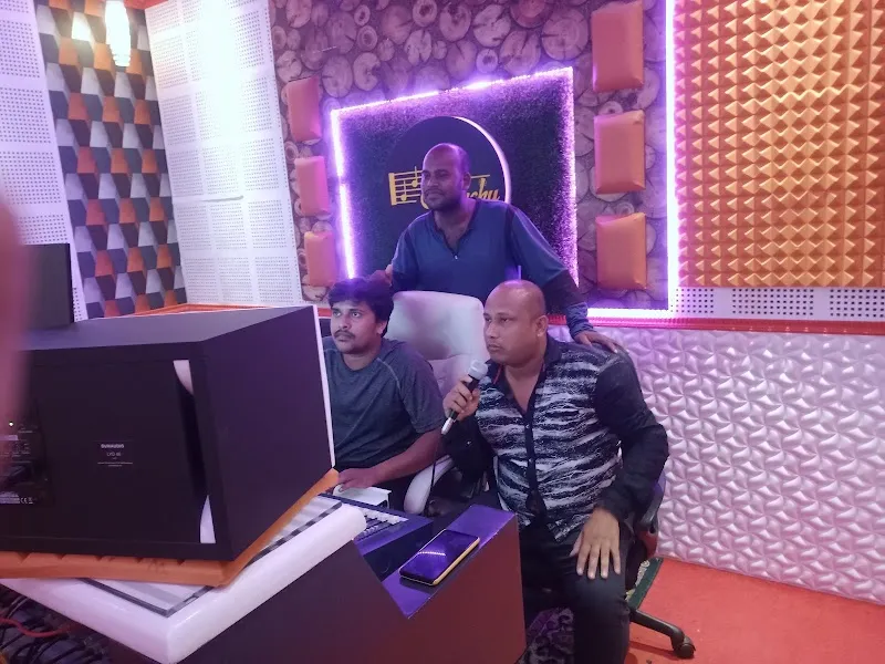 Crunchy Studio