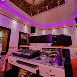 Crunchy Studio