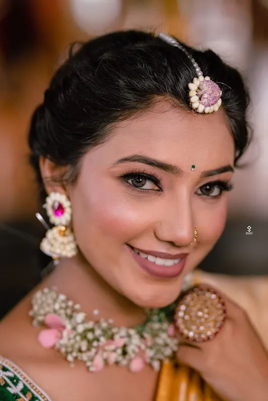 Seema dhoke Makeup Artist