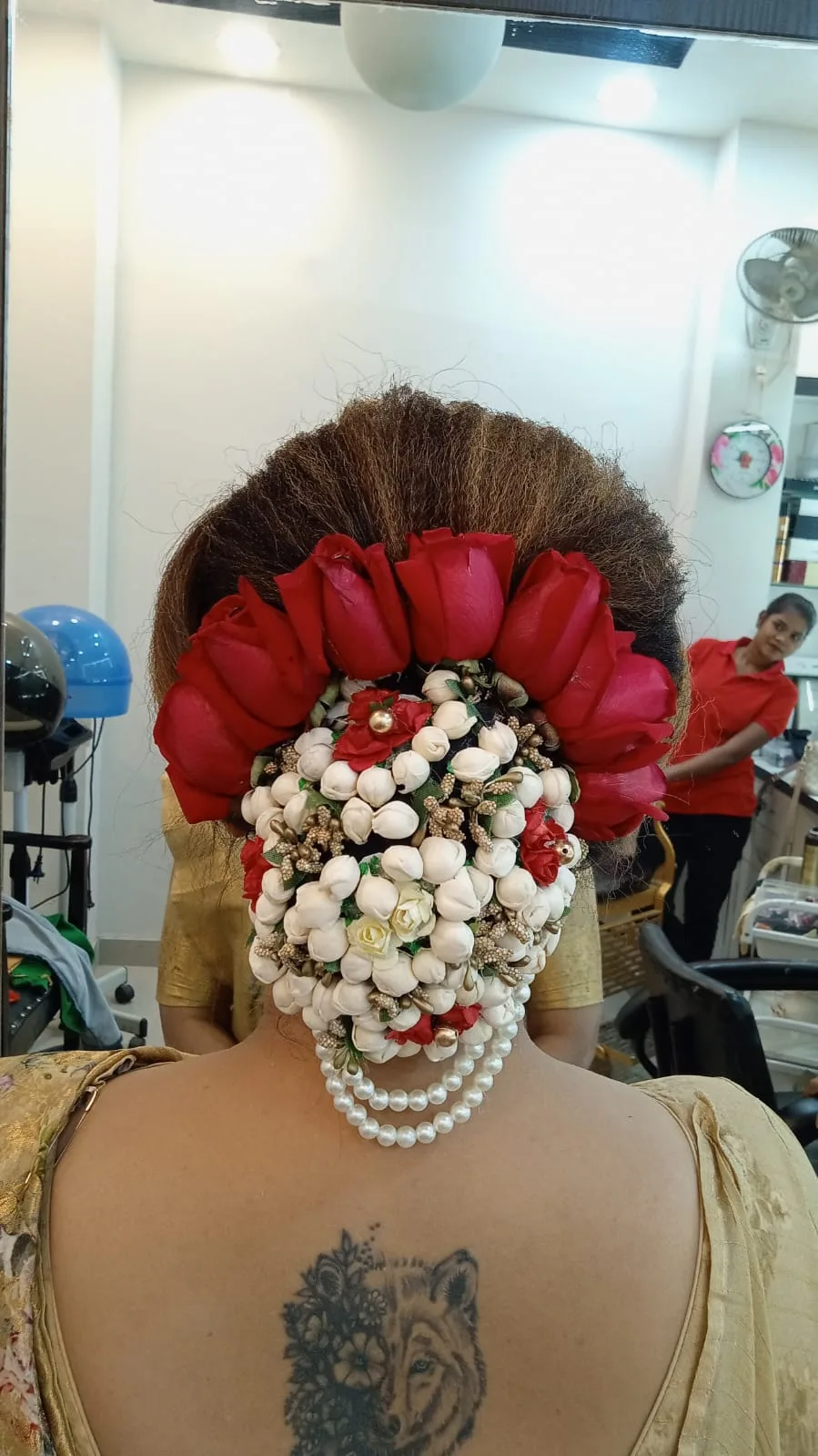 NEW SHRINGERS LADIES BEAUTY PARLOUR