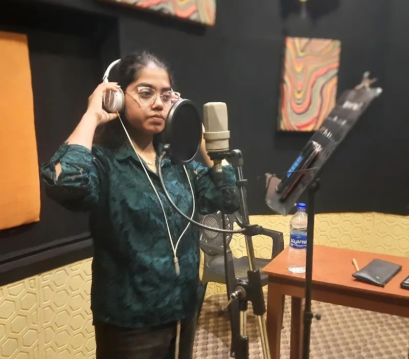 Om Studios