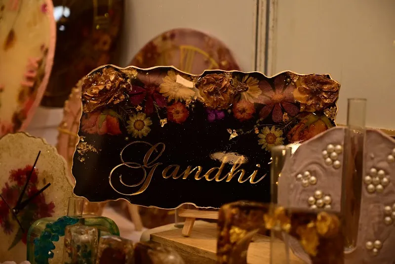 Urvi Mehta Aesthetics | Resin Artist
