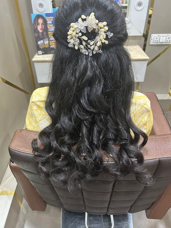Green Trends unisex Hair and Style Salon