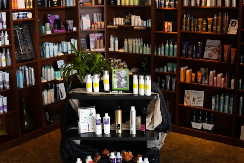 Utopia Salon